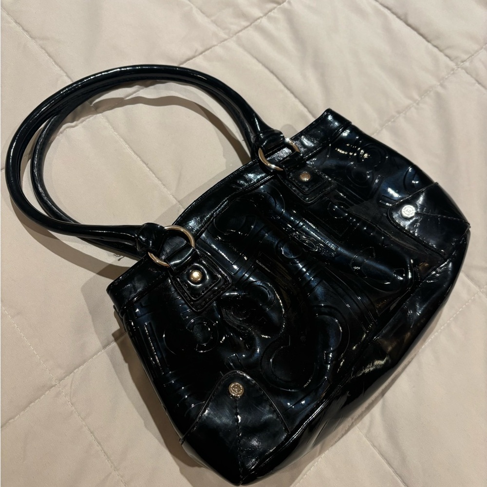 Black vinyl mini bag liz claiborne